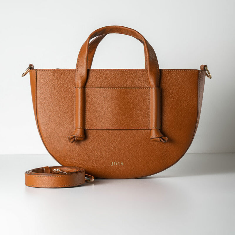 Signature – Camel